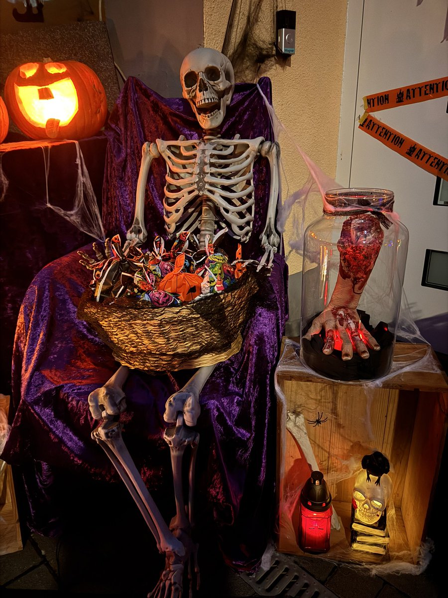 Die Tintentante tweet media