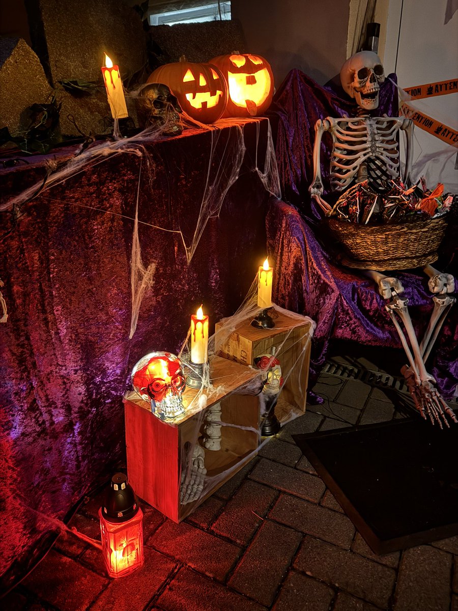 Die Tintentante tweet media