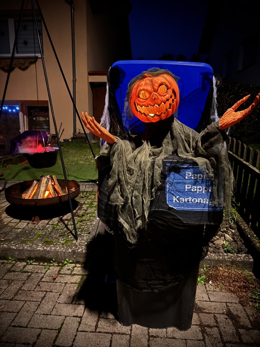 Die Tintentante tweet media