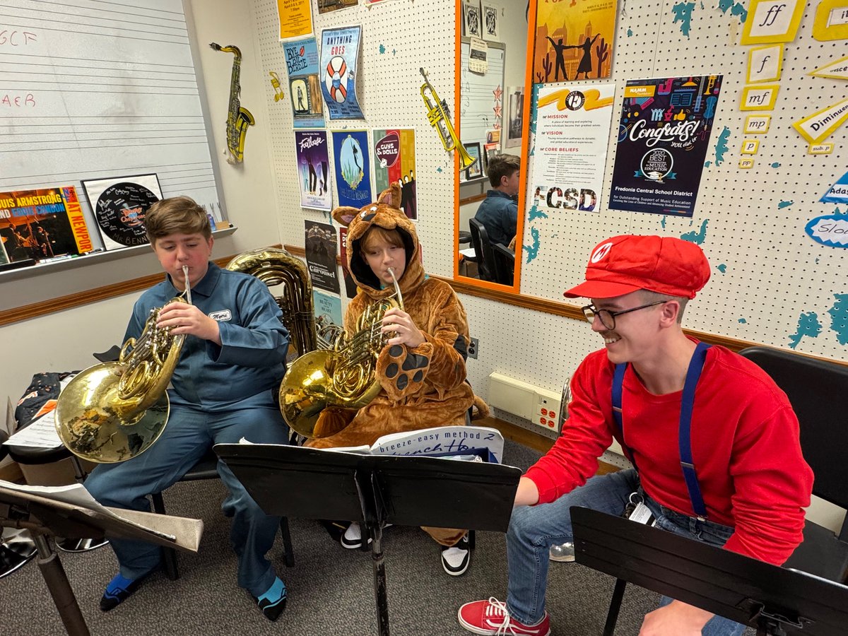 FCSD_Music's tweet image. So many great costumes in rehearsals today. Happy Halloween!