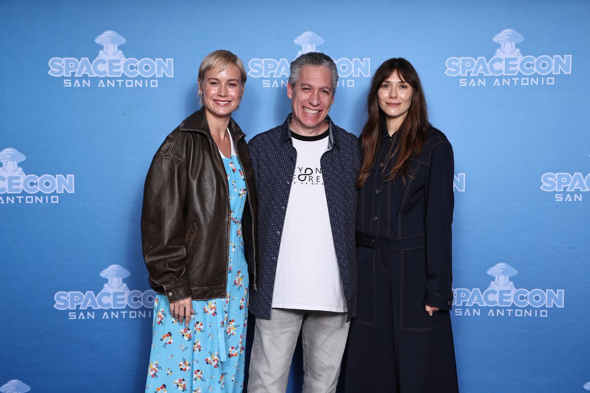 BeyondForeverSt's tweet photo. Marvelous ladies!
#marvel #BrieLarson #ElizabethOlsen #captainmarvel #ScarletWitch #spaceconsanantonio #fun #photoop #awesome #amazing #actresses #beyondforeverstudios https://t.co/Ukga9PRMuZ