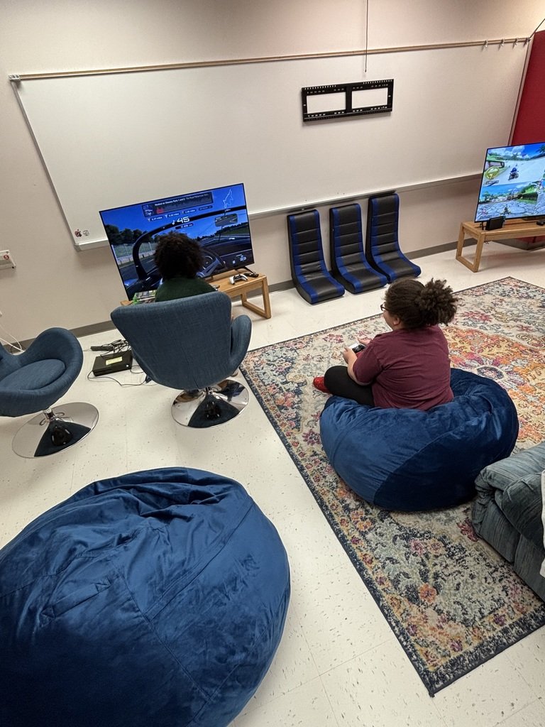CMSGoBlue's tweet image. Good grades + great attitudes = Game Room rewards! 🎯
Mr. Lambert’s class is proving that hard work pays off in play! #CMSBlueDemons #MathWins