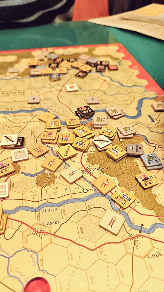 IvanRobla's tweet image. Segunda partida al Holanda 44 Escenario Norte, Gratamente sorprendido con este Simonitch , muy fluido y este escenario se juega en una sesión + , Me gusta mucho más  BCS pero dada mi situación actualmente, están cubriendo el hueco operacional , más fácil de sacar y de recordar