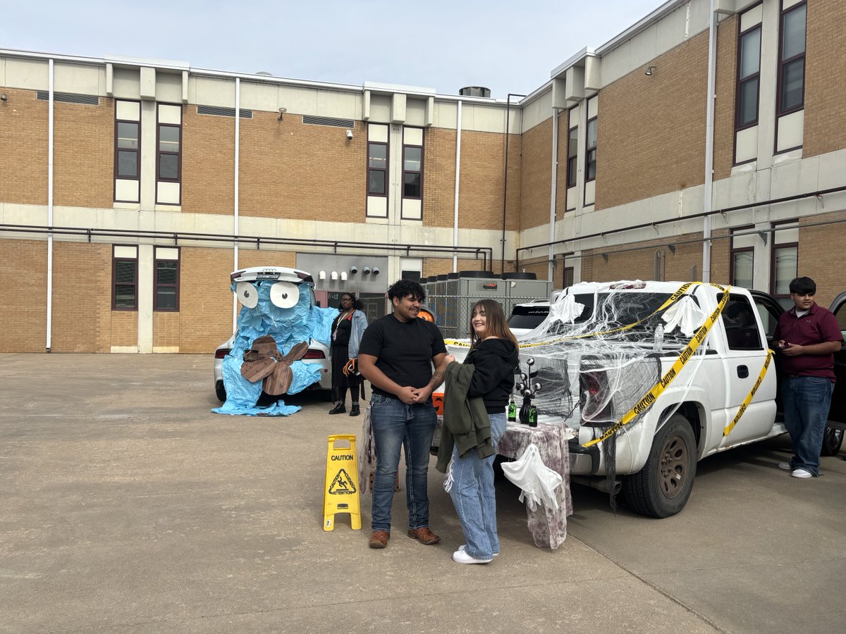 Annual trunk or treat for our STRIVE and TEP students, put on by Achieve HS STUCO and mentoring classes. #RiseUp