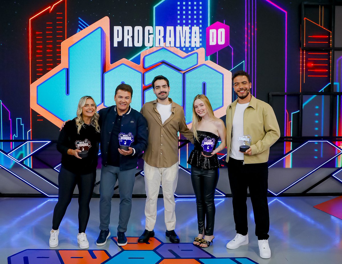 SbtChamadasPlus's tweet image. Programa do João coloca Milene Domingues e Marcos Quintela frente a frente com Ronald e Pietra Quintela.
#ProgramaDoJoão

tvempautablog.blogspot.com/2025/10/progra…