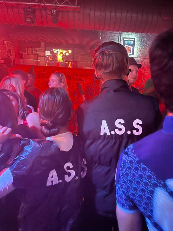 badgerbarstool's tweet image. You know it’s bad when this is the most popular costume…