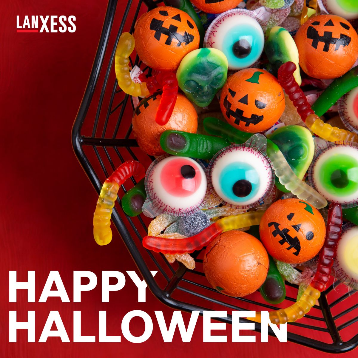 Happy Halloween from LANXESS! 🎃

Tonight’s treats taste extra sweet thanks to a little chemistry magic. Products like our Lewatit® ion exchange resins help purify sugar, so your candy tastes better and sweeter! 🍬

 lanxess.com/en/media/insid…