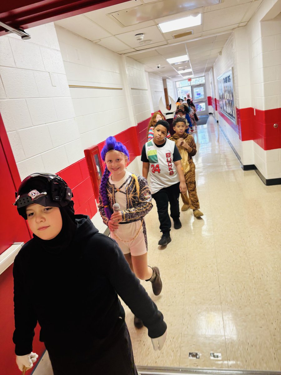 Halloween Parade! 💀🎃