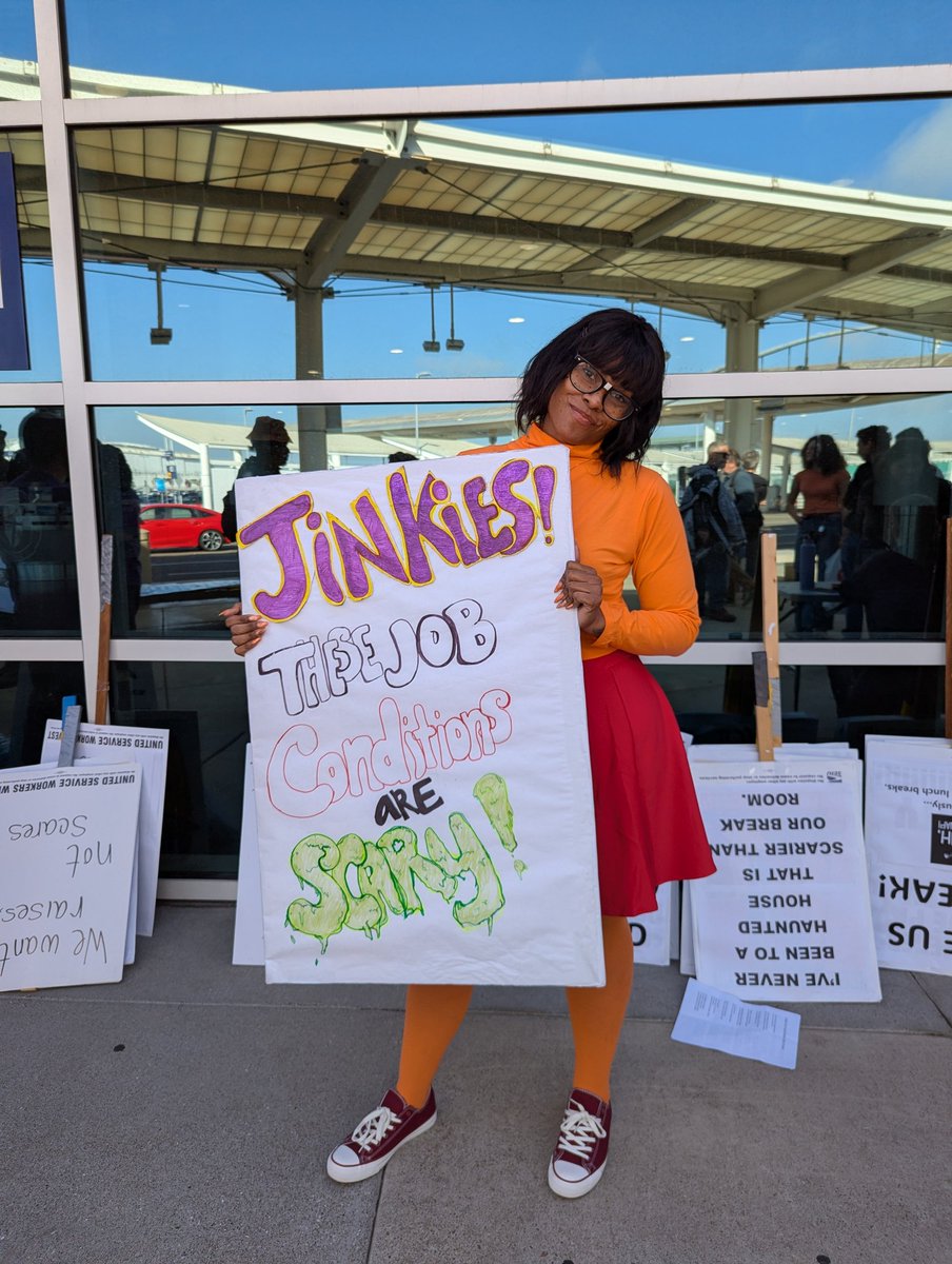 The Professional Auntie tweet media