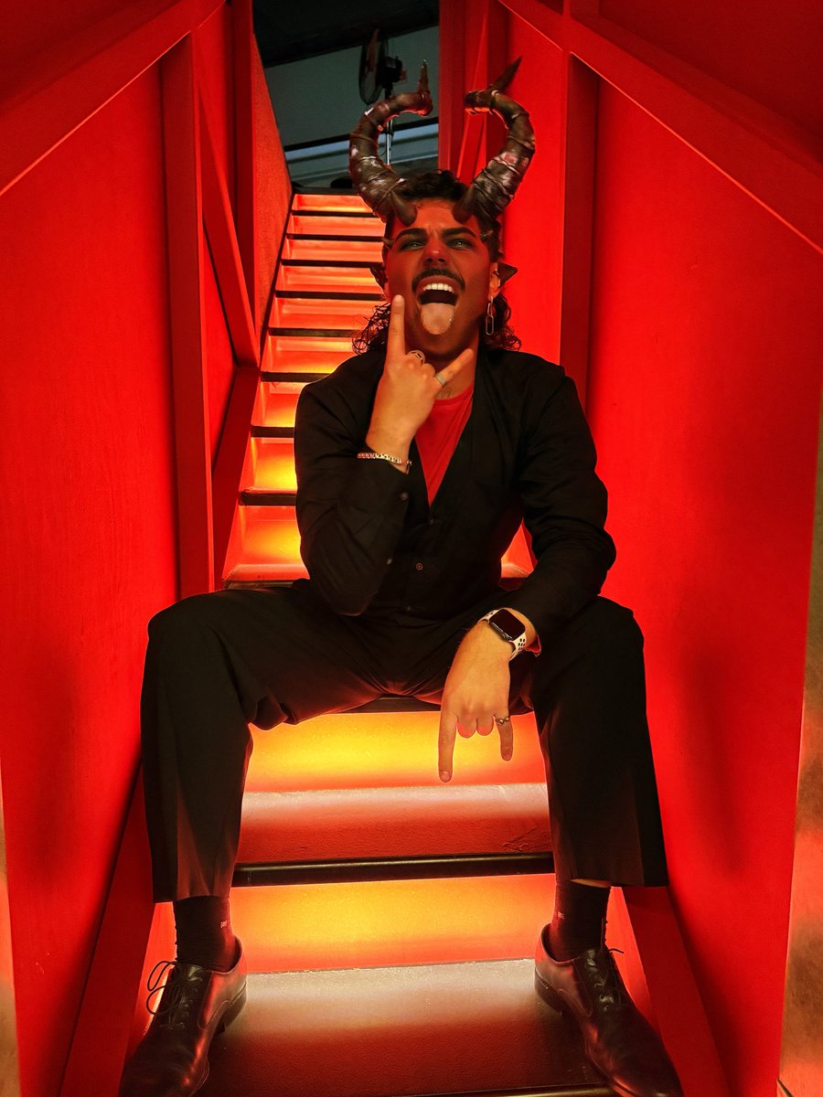 alcengine's tweet image. Вигорів на роьоті