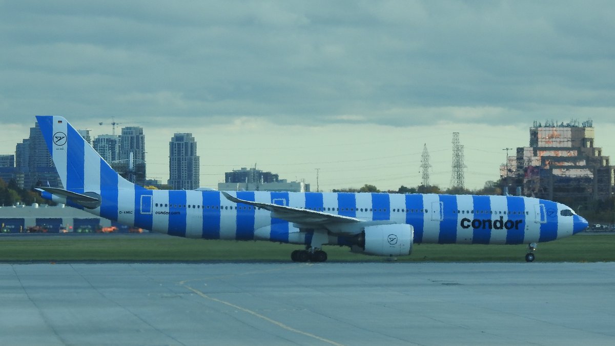 veryboeing's tweet image. Condor #A330 -941 #DANRC 'Blue Sea' livery CYYZ