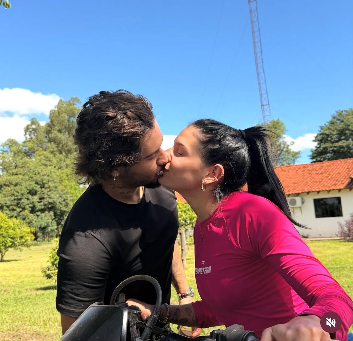 a felicidade dela faz tudo valer a pena! sempre por você ana!🩷