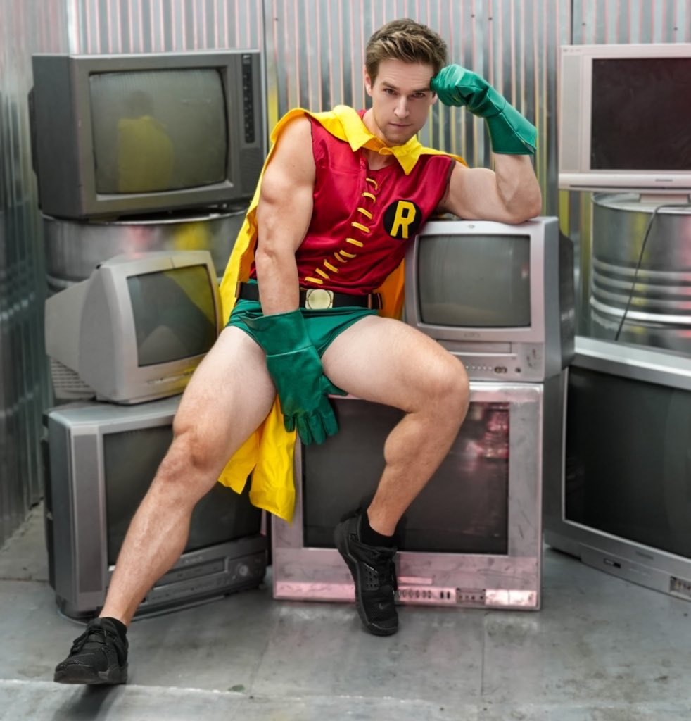 scottydynamo's tweet image. Holy smokes, Batman. 🦸‍♂️