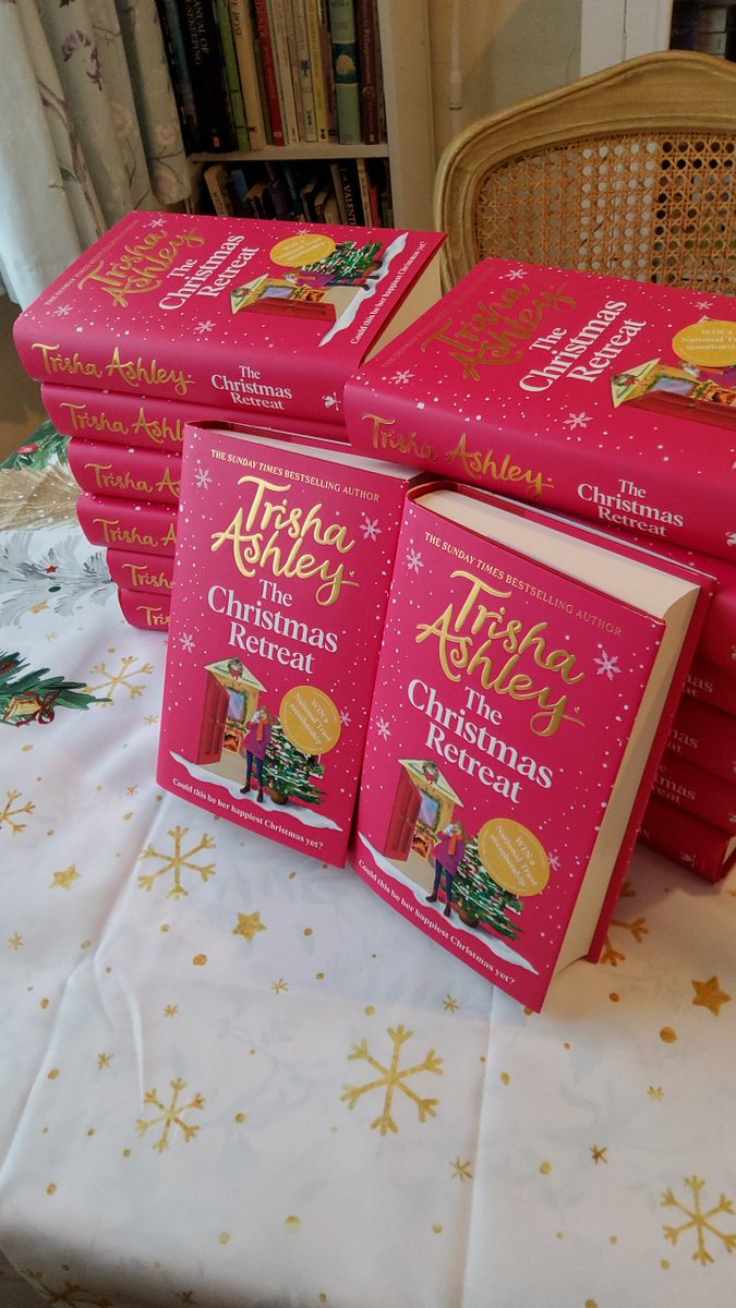 Spend Christmas in Trisha world with me this year - there are a host of new characters waiting to meet you amid the wonderful scenery of North Wales at the Triskelion annual artist's and writer's retreat. Out on Thursday!