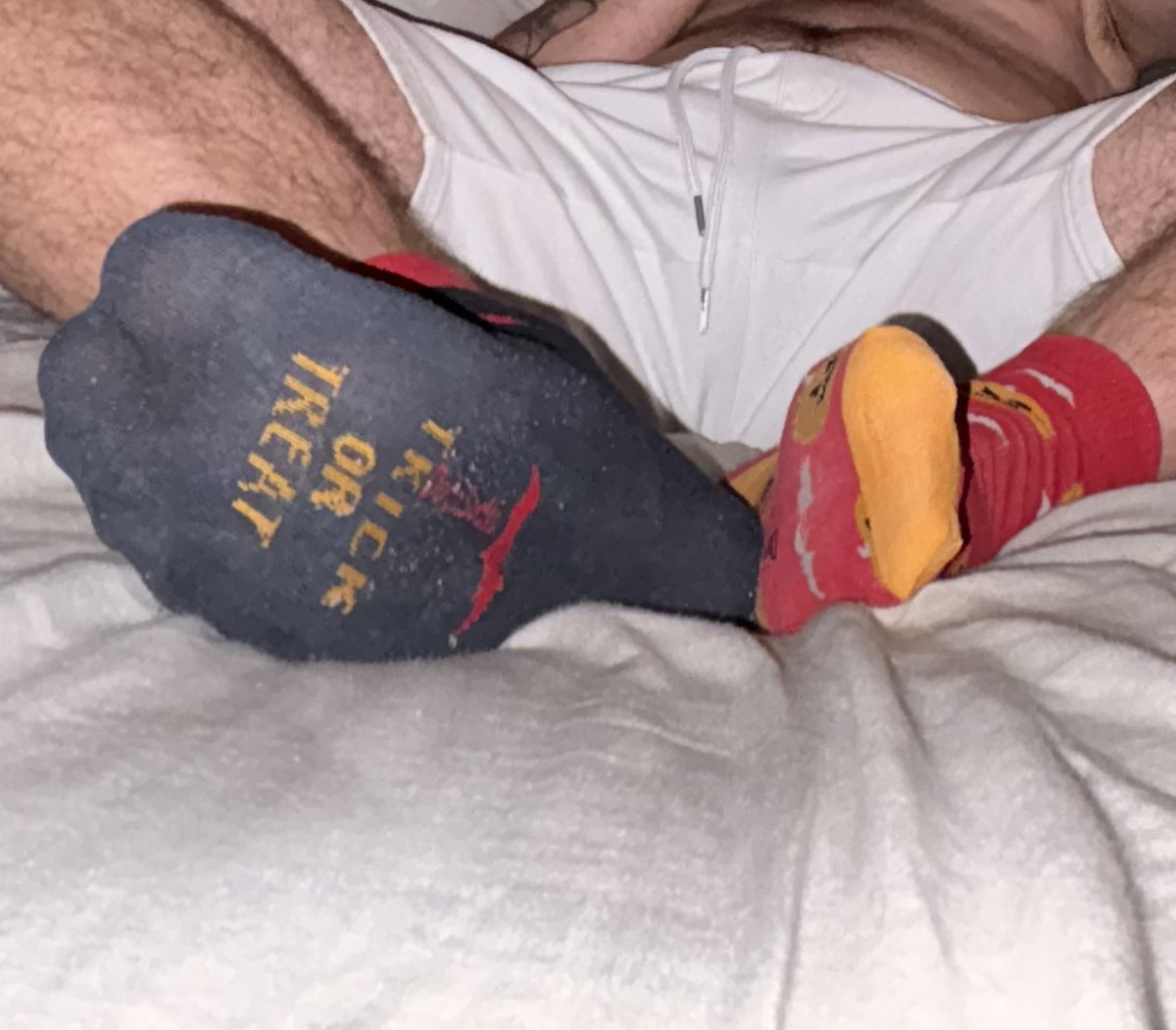 Gay19Soles's tweet photo. It’s not gay if my halloween socks stay on bro😈 Hmu for customs! https://t.co/CA5xfMgmVm