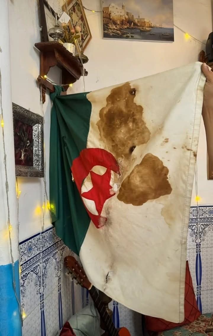Austinquillon's tweet photo. وعقدنا العزم أن تحيا الجزائر 🇩🇿
#تحيا_الجزائر #عيد_الثورة https://t.co/BkTtAPK97f