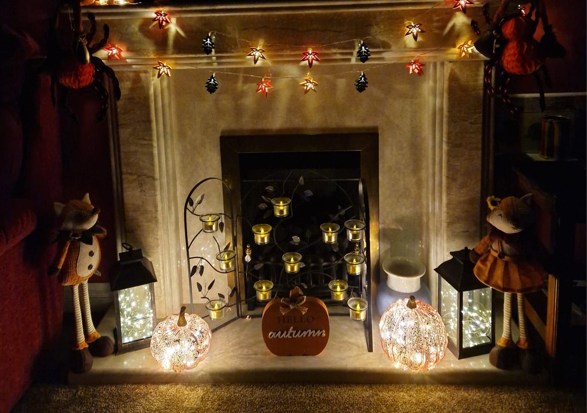 Vicky_Freeman's tweet image. Happy Halloween 🎃