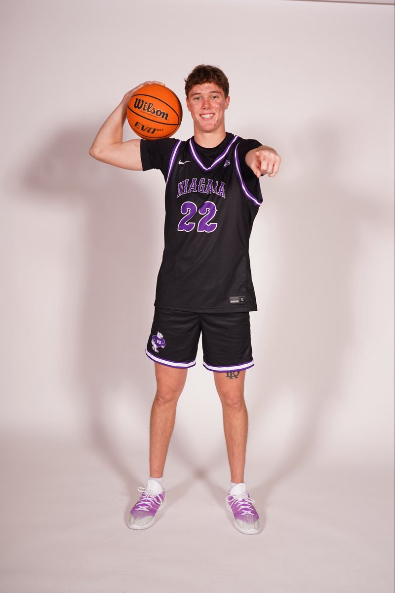 Doug Larson tweet media