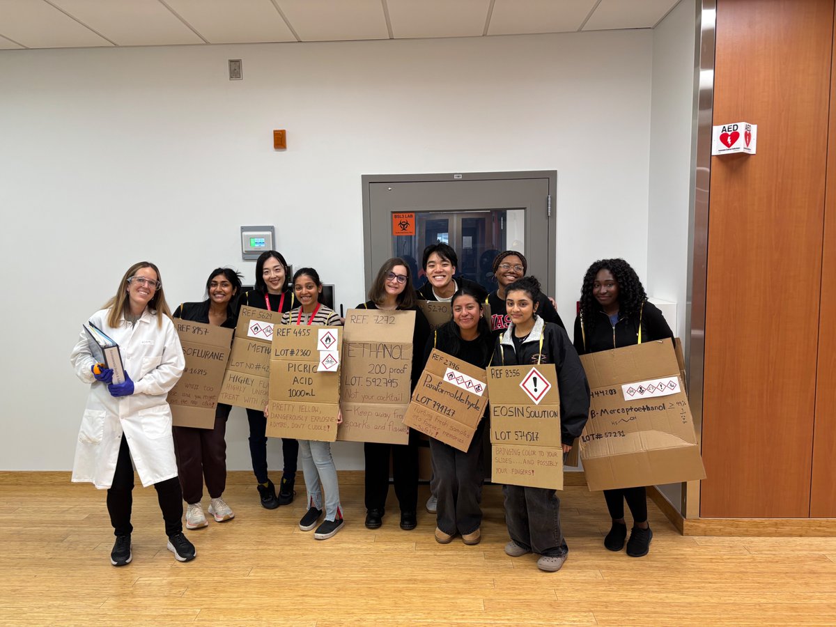 FarnersRiera's tweet image. We came, we inspected, we conquered. 🔍💀🎃
Amargant i Riera Lab = best team costume at #CrepHS Halloween party, as the scariest thing of all: an EHS inspection! #SafetyFirst @WashU_OBGYN
