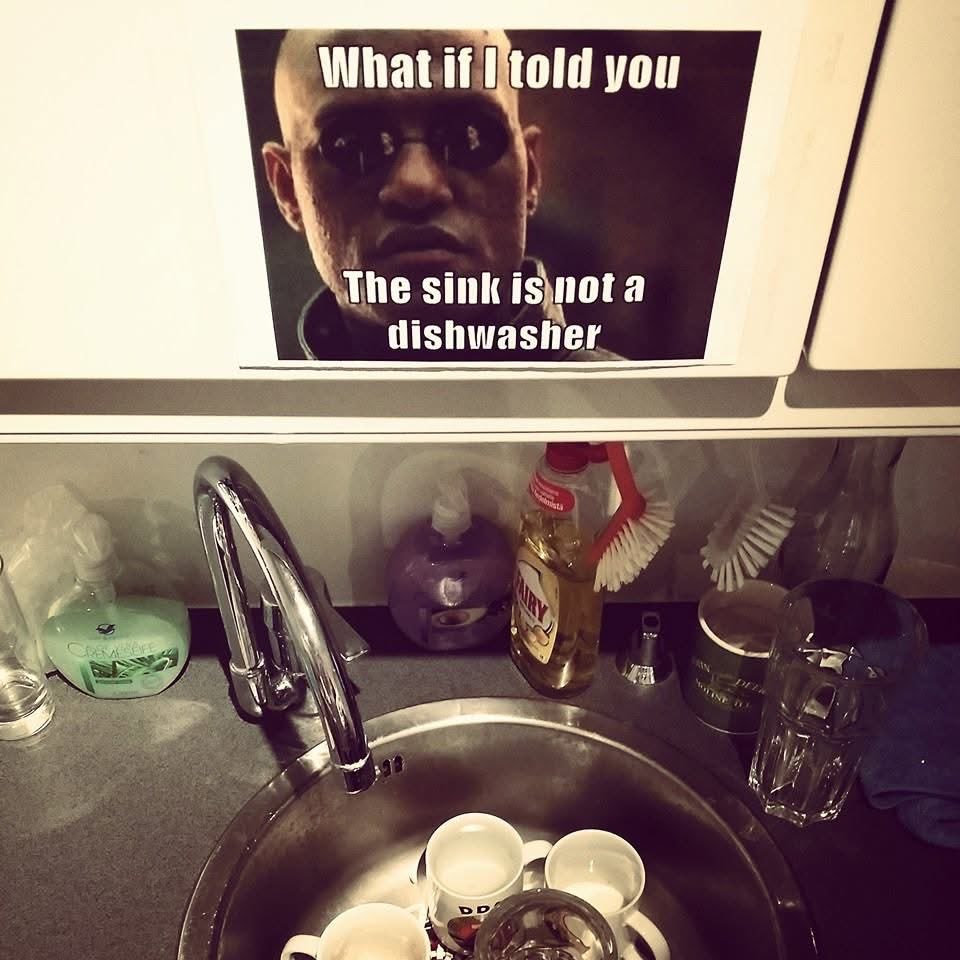 11 vuotta sitten sisuunnuin ja opastin ystävällisesti työtovereitani pienellä keittiön heippalapulla 🥰