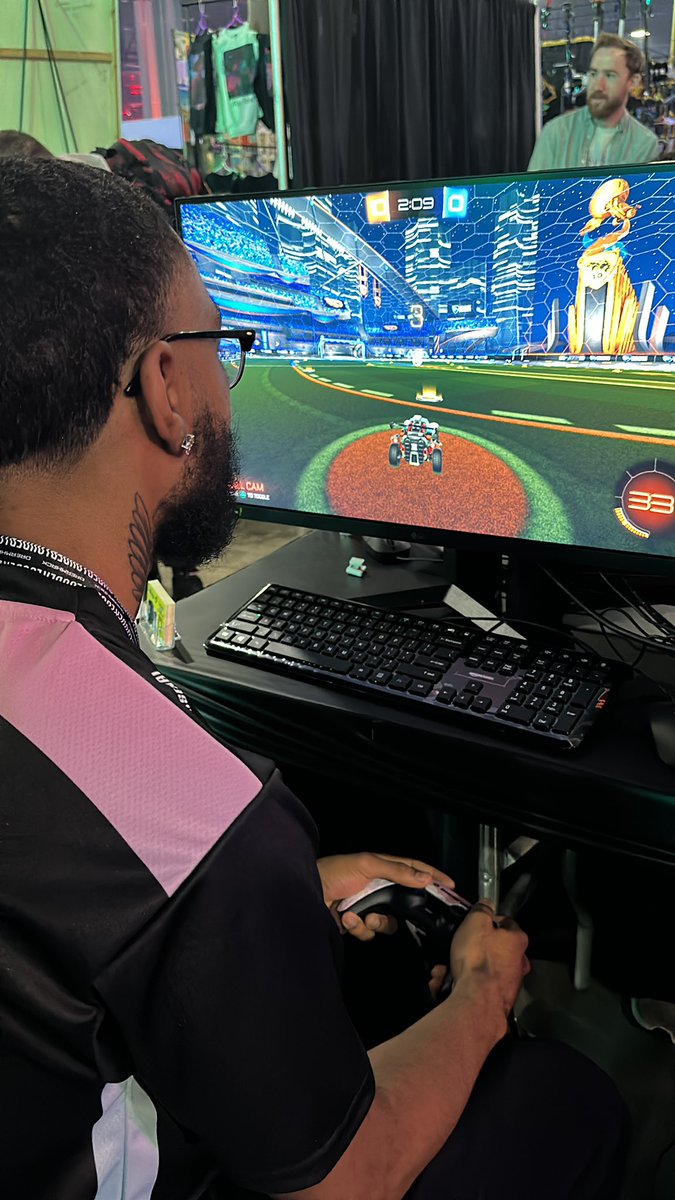 ZeroInROOT's tweet photo. He is locked in with ZeroIn. @ArsenalRL and @dignitas . https://t.co/gio83PfgUj