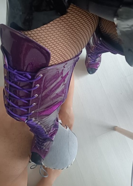 Su Majestad Madame Bathory 😘👠