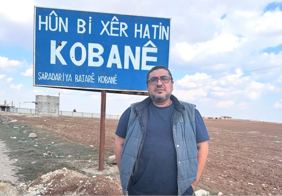 BehrangRahbari's tweet image. کوبانی برای من یعنی مقاوت، رشادت و از خودگذشتگی؛ زنان و مردان این شهر برای مبارزه با تحجر چه جانفشانی‌ها که نکردند. 

همچنان هم رژیم اردوغان مشغول بمباران این منطقه‌ و کشتن شهروندان است. 

۱ نوامبر روزجهانی کوبانی گرامی.

#زن_زندگی_آزادی