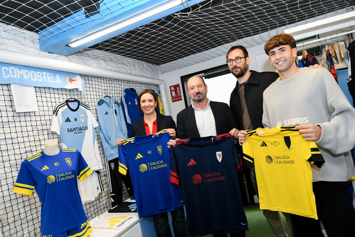 ⚽ The Director of <a href="/Turgalicia/">Turismo de Galicia</a>, Xosé Merelles, and the Managing Director of the brand, Ana Méndez, visited the <a href="/SD_Compostela/">S.D. Compostela</a> official store, where they presented the renewed collaboration that allows the team to display the #GaliciaCalidade seal on its shirts.
