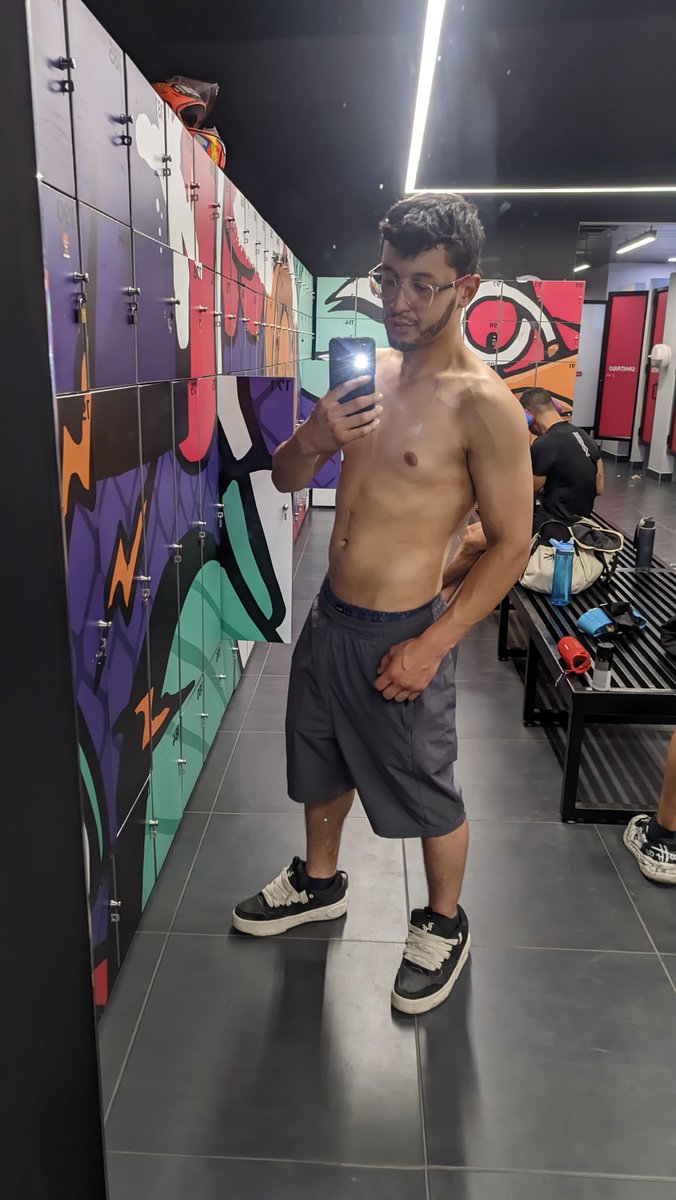 el rolito🍇🥶 sw tweet media