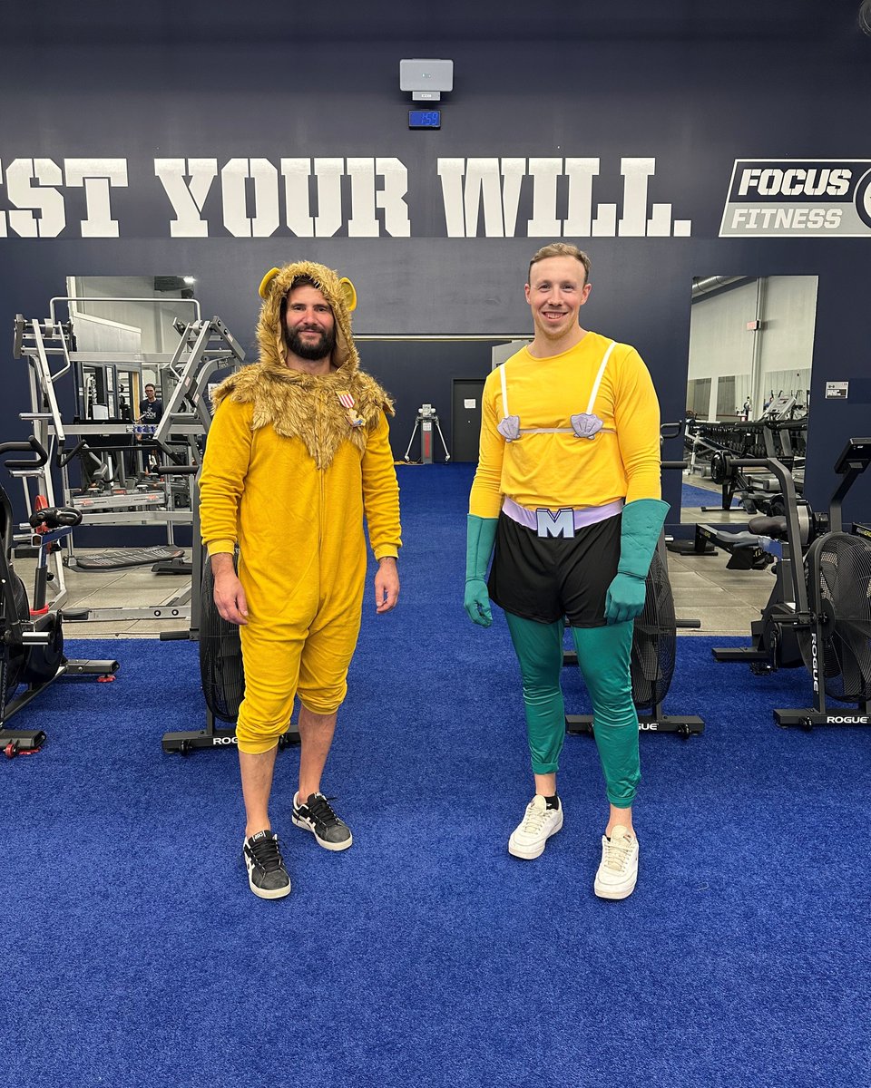 Mermaid Man and lion...s and tigers and bears, OH MY?! Happy Halloween! 👻  🧜‍♂️ 🦁

<a href="/ajzeglen/">.</a> / <a href="/mark/">mark</a>.m.mackinnon