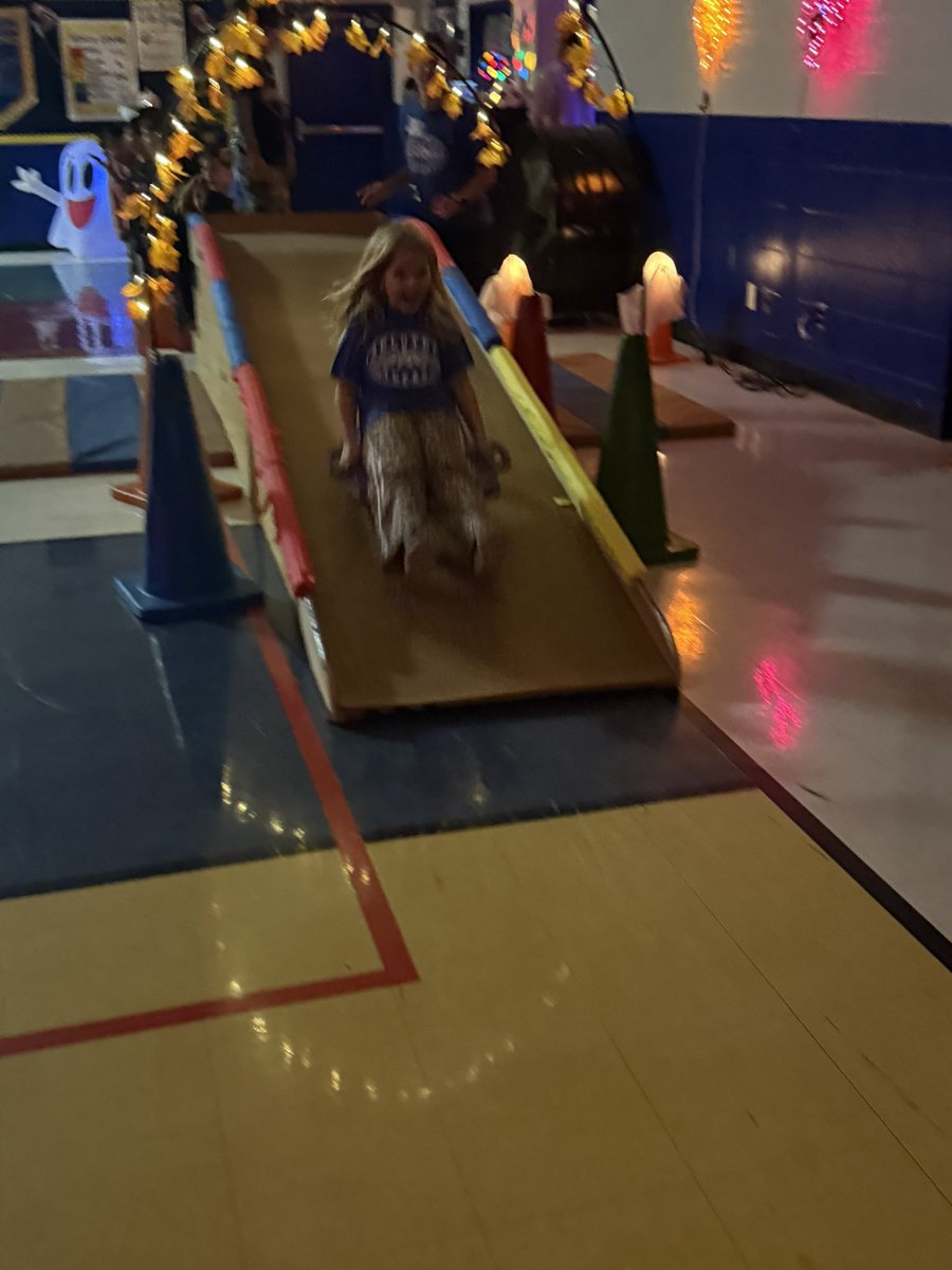 LN_Kent's tweet photo. Fitness House of Fun!! 🎃 🦇 👻 One of my favorite days of the year at @NISDHelotes! https://t.co/FsMDUeMcAo
