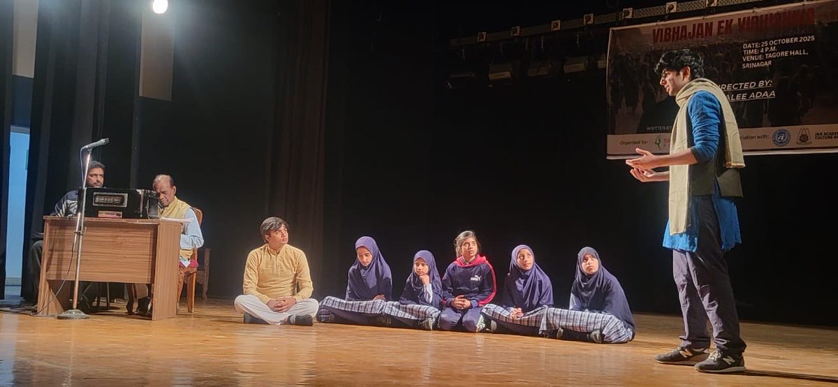 Hon’ble PM <a href="/narendramodi/">Narendra Modi</a> ji’s message “Vibhajan Ek Vibhishika” was presented at Tagore Hall, Srinagar, reflecting his vision of remembrance &amp; unity.
Organized by Shanti Manas Foundation with J&amp;K Academy of Art &amp; Languages, promoting events that foster national unity. 🇮🇳