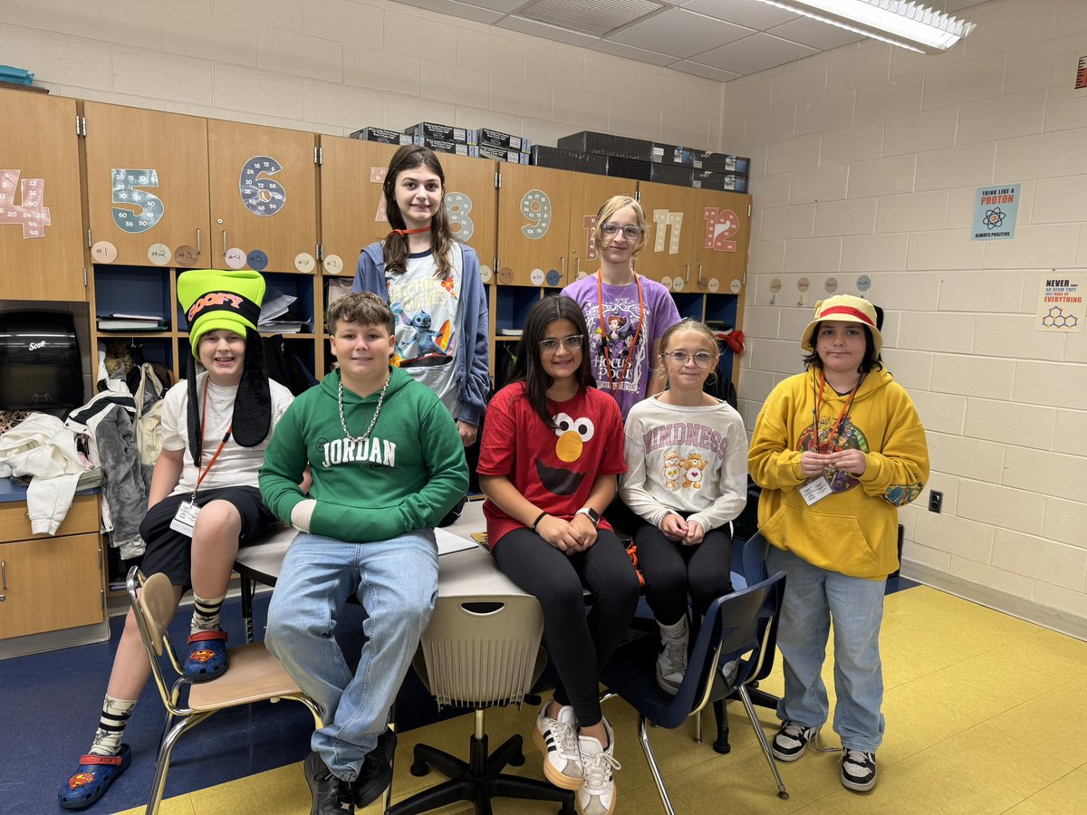 Character Day and Cozy Day for Red Ribbon Week! <a href="/itsahorbelthing/">Horbelt</a>