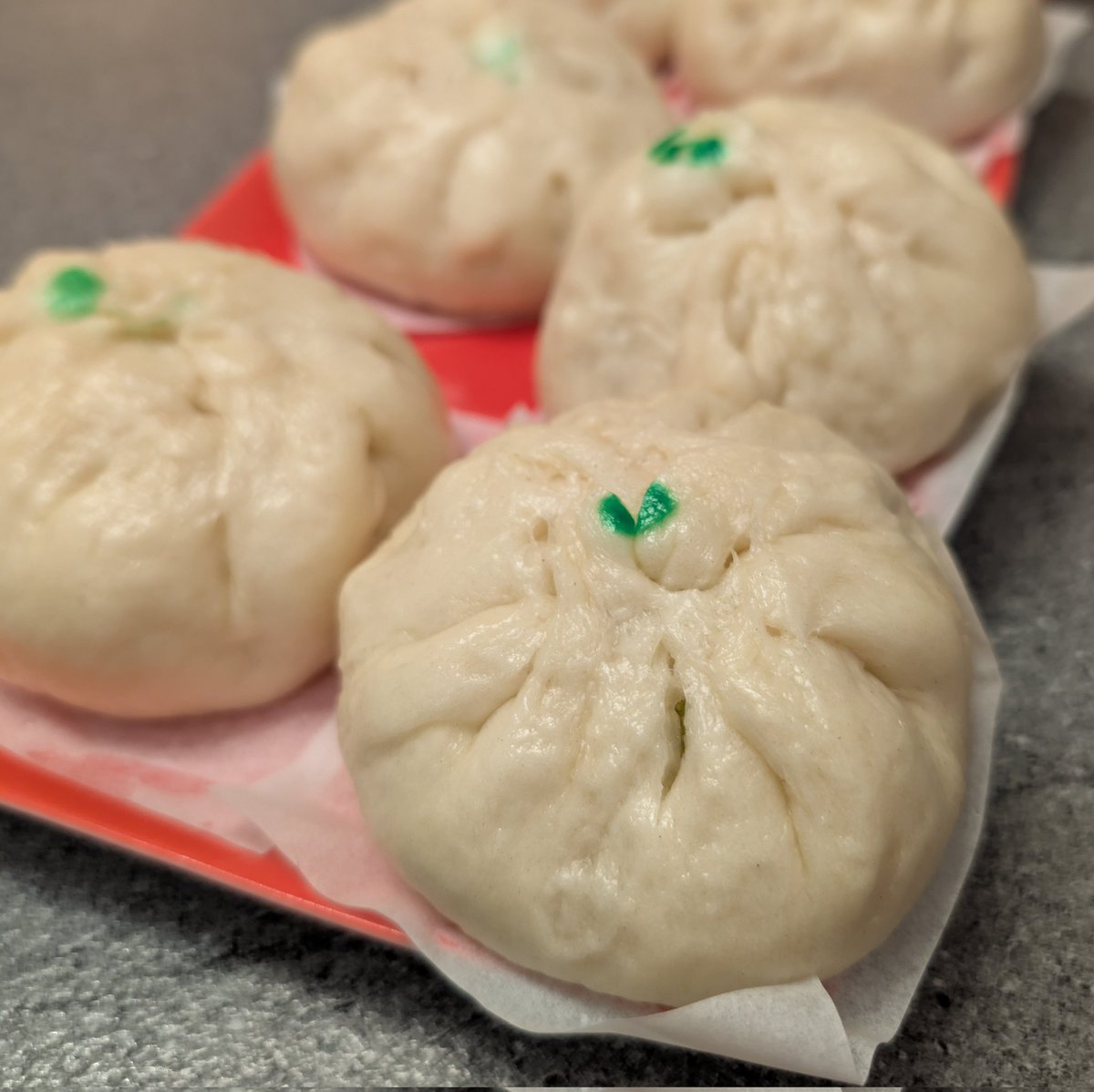 Au moins, ces baos là, personne ne me les piquera. 
(Merci Maman ❤️)