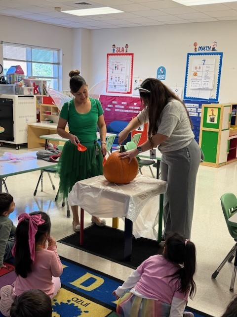 Who knew science could be so pumpkin-tastic! 🎃 Our Pre-K learners measured, predicted, and discovered all the surprises inside their pumpkins! <a href="/ChannelviewISD/">Channelview Independent School District</a>