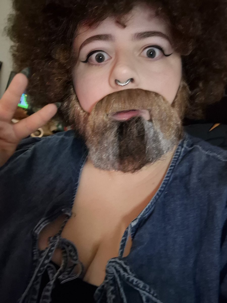 🎃 Celebrating the spooky season with Bob Ross and kimmyTmamaT! 🎃 Happy Halloween legends! Cosplay, Resident Evil 7 and guaranteed wholesome chaos! Join the stream LIVE now! twitch.tv/thisbethecassi… 😱 #ThisBeTheCommunity #community #cosplay #residentevil7biohazard #halloween