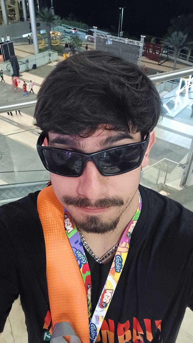 Simonaliyt tweet media