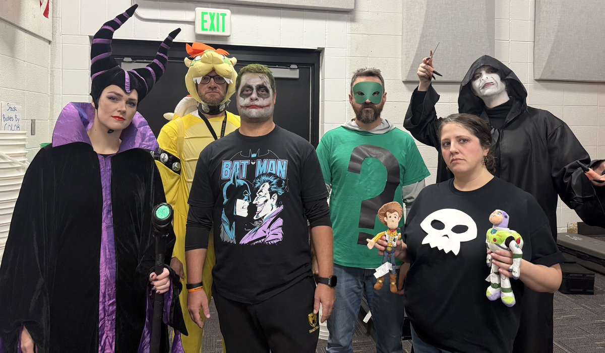 DonlinSTEM's tweet image. Happy Halloween from @ByronMSBears 🎃