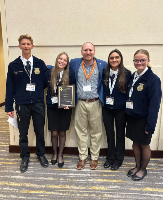 HighSchoolMV's tweet photo. Congrats to our FFA Agronomy Team and FFA Food Science Team for placing at Nationals! 🎉🎉🎉 Connor Prukop placed 3rd and Felicity Agee placed 4th as individuals as well. Way to go!! https://t.co/QPDaIwXKND