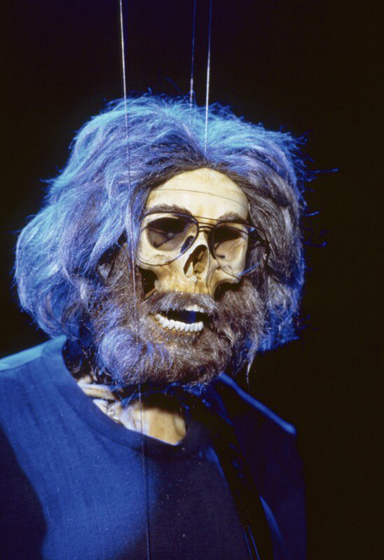 GratefulDead's tweet image. Happy Halloween Heads 🎃💀⚡

📸: John Werner