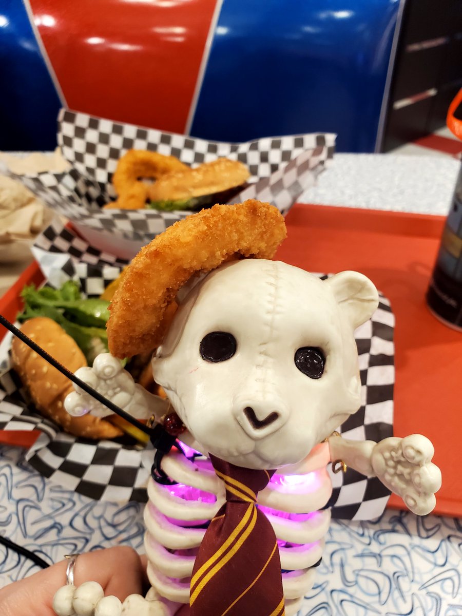 Lil HHN Bear 🐻 tweet media