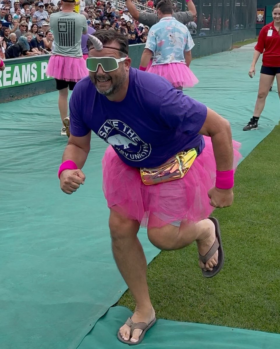 dreamsparkbb's tweet image. Happy Cooperstown Dreams Park Halloween! Here are some of our favorite costumes from opening ceremonies of past years. Enjoy 😂👉 #hallowen #cooperstown #baseball #dreamspark