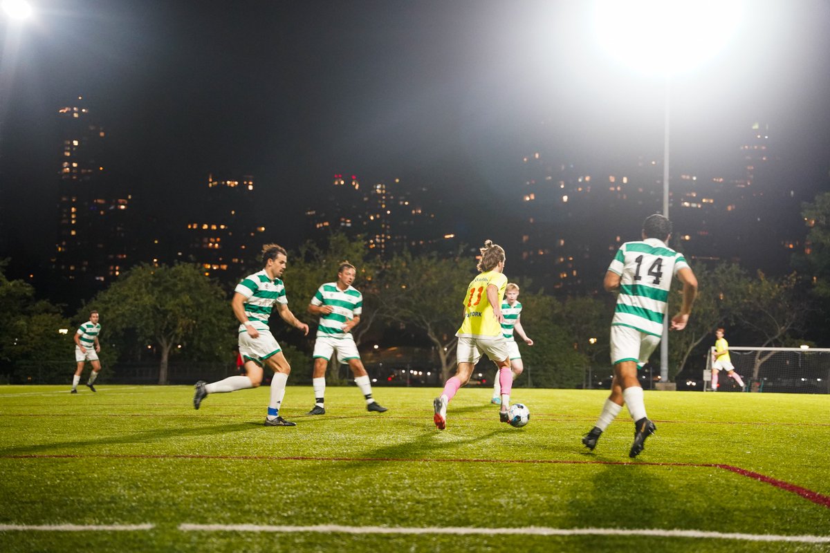 Artommy's tweet photo. This is me:
This is what I like:
- Playing Semi-pro soccer.
- Spending any free time in Web3.
This is what I do: 
- Web2 Technical Project Manager looking to move into Product Management.
- Work with some Web 3 companies (@HypioHL, @Suku_world, and @ContinuoWeb3), would love to go full-time eventually.

This is what I believe in: 
- Hyperliquid - $HYPE to $683.
- Web3 becoming an essential part of any company or any financial institution in the future.