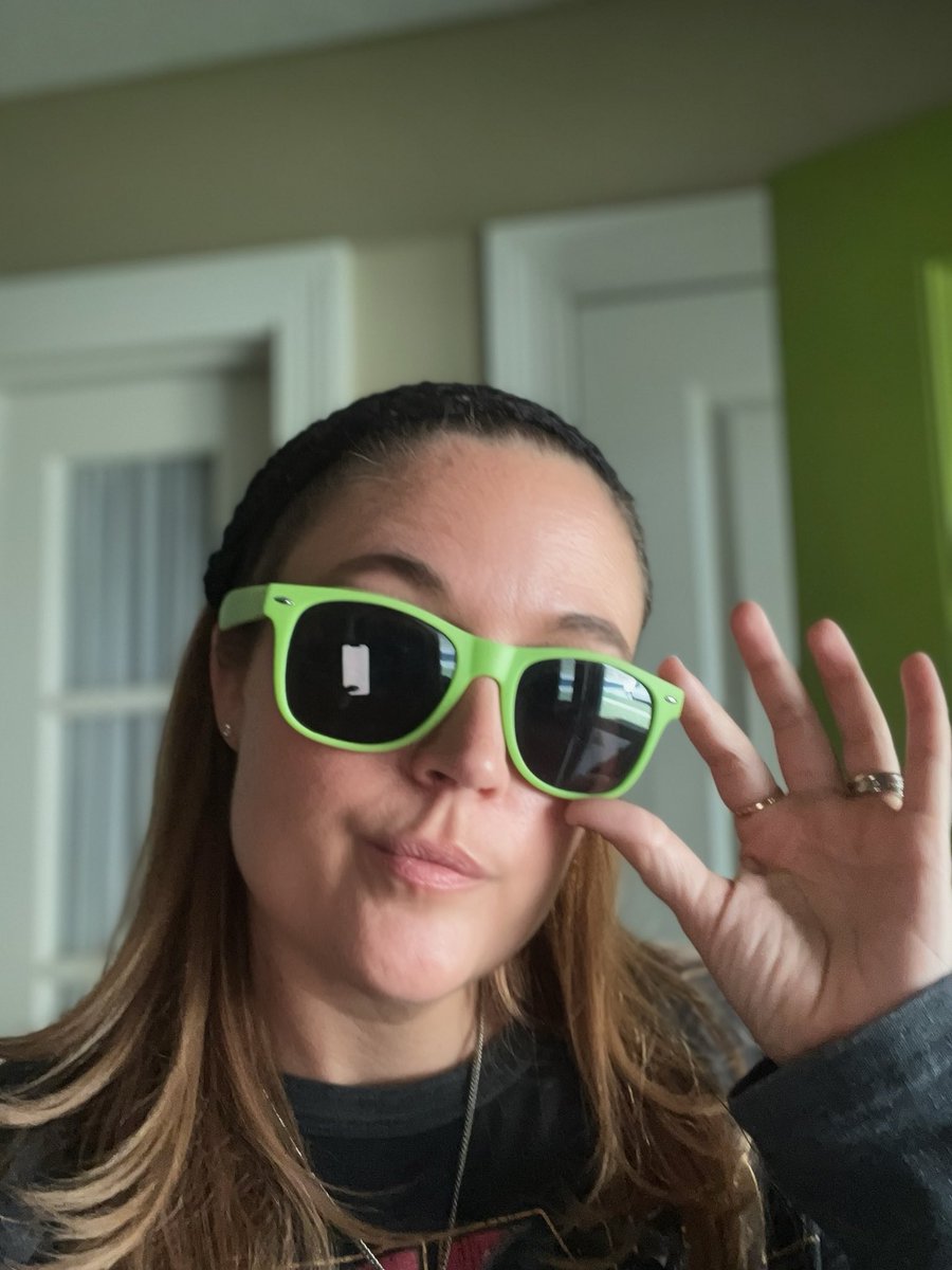 ada_bookworm's tweet image. Can you guess my costume?