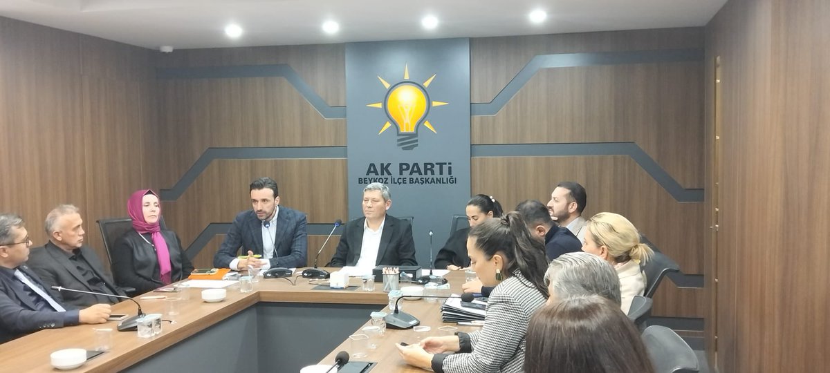 📍Beykoz İlçe Başkanlığı

Beykoz Belediye Başkan Vekili <a href="/ozlemvgurzel/">Özlem Vural Gürzel</a>, İlçe Başkanımız <a href="/akozkanaydugan/">Özkan Ayduğan</a> ve üç kademeden teşkilat mensuplarımızla bir araya gelerek Danışma Meclisi Toplantımızı gerçekleştirdik.

Her bir dava arkadaşımızın samimiyeti, gayreti ve yürekten katkısı; bu