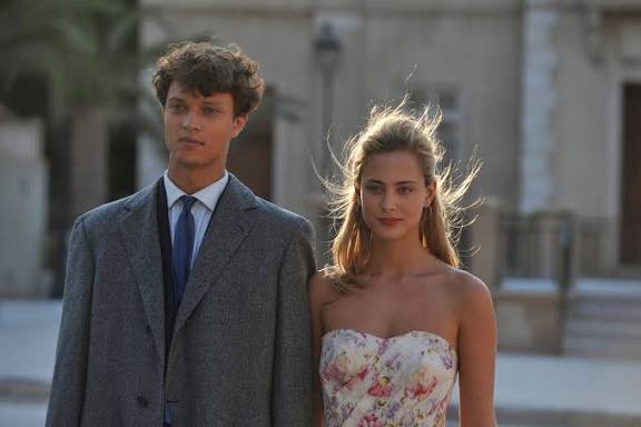 Bazı sessizliklerin bozulmaması lazım.

Ce que le jour doit à la nuit