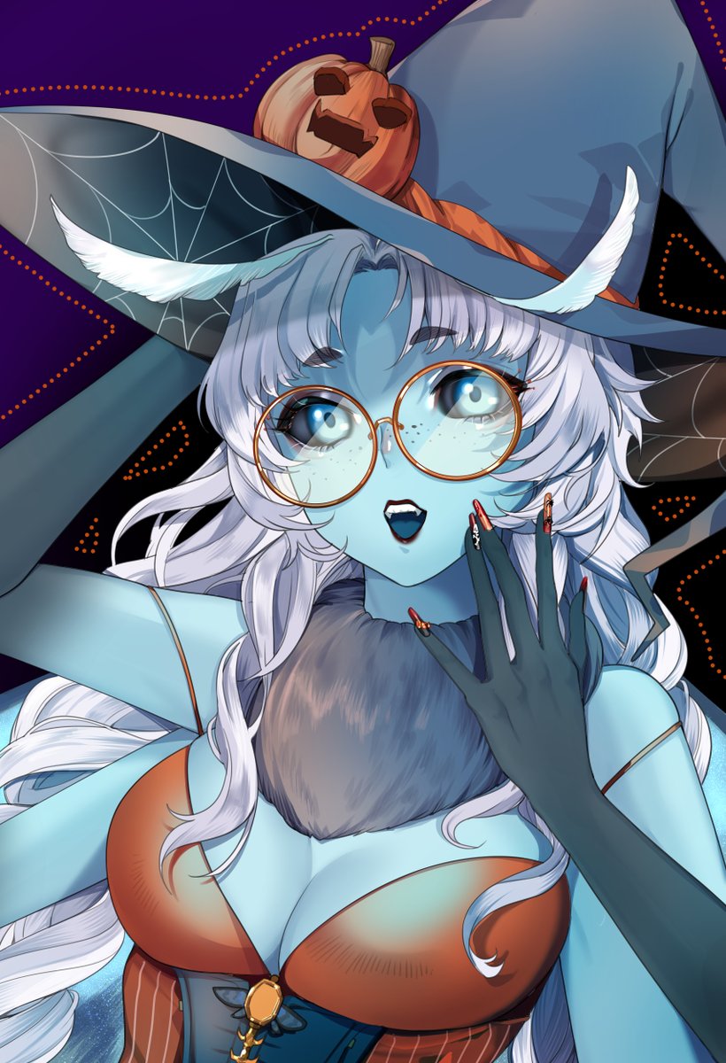 HABBY HALLOWEEN EVERYONE!!! be sure to give your trick or treating moths scraps of cloth (cotton preferred)