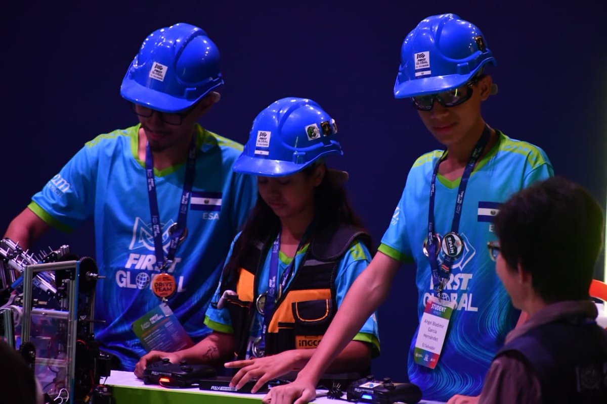 FUSALMO_Oficial's tweet image. 🔥🤖 ¡Victoria para Team El Salvador en su segundo match del día en el #FGC2025!
Nuestro equipo brilló en alianza con Congo y Letonia, enfrentando con gran energía y estrategia a sus oponentes.🇸🇻✨

#TeamElSalvador #FIRSTGlobalChallenge #STEM #OrgulloSalvadoreño