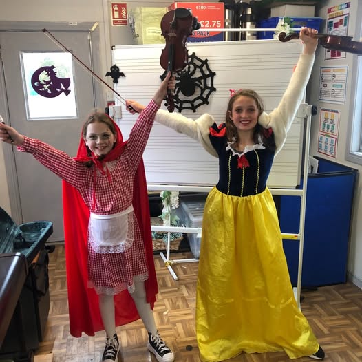 Isla and Ally from the Ballinora Centre getting into the Halloween spirit.
cetbsm.ie
<a href="/DenisLeamy/">Denis Leamy</a> <a href="/CorkETB/">CorkETB🇮🇪🇪🇺</a>