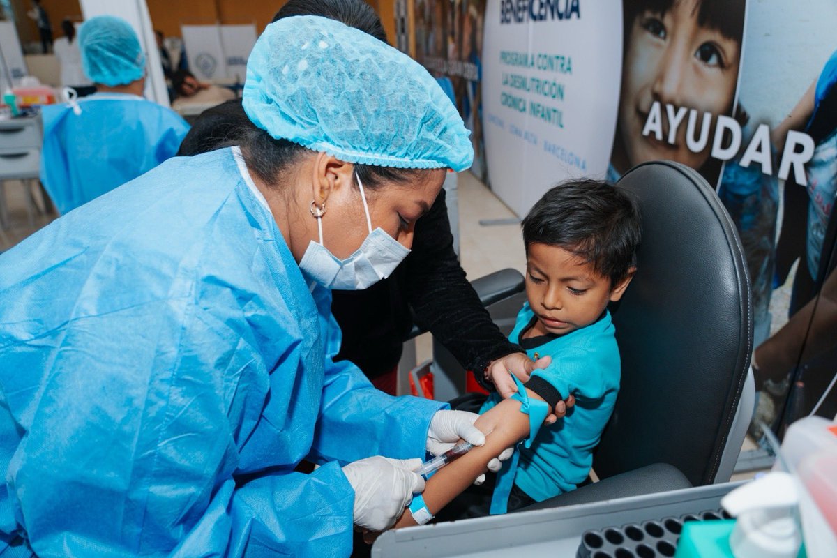 En Sinchal, Santa Elena, 4 de cada 10 niños sufrían desnutrición crónica. Hoy, tras tres años de trabajo técnico, educativo y médico liderado por el Hospital Roberto Gilbert de la Junta de Beneficencia, esa cifra bajó del 45.45% al 3.20%. 📉​

Un resultado que refleja compromiso,